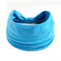 Dettaglio della fascia larga per yoga blu cielo con pieghe elastiche e trama in maglia - Celeste