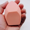 Esponja de maquillaje rosa sin látex con diseño multifacético para difuminado suave - Embalaje a granel / Color pomelo
