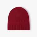 Berretto classico in maglia rosso scuro con trama a coste e risvolto per l'inverno - Rosso