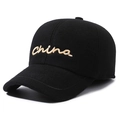 Gorra de béisbol de invierno negra para hombre con bordado China dorado y orejeras térmicas - Ajustable / Negro con bordado dorado