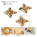 Detalle de 3 pinzas para el cabello de flores metálicas doradas con strass y medidas - Estilo de Pétalo con Strass (HS-J7211G)