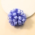 Coletero de cinta de grosgrain púrpura hecho a mano con forma floral voluminosa - Morado Azul