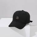 Détail d'une casquette noire séchage rapide avec broderie dorée et œillets respirants - 52-54cm / A Noir