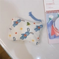 Dettaglio mini portamonete in tela con stampe di coniglio blu e zip di chiusura - Coniglio Bambola Blu