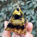 Crystal resin pyramid decor with black crushed stones and gold foil flakes - Obsidian Ball Gold Foil / Small