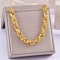 Grosso bracciale a catena dorata in acciaio inossidabile su espositore per gioielli - Catena Grossa Minimalista Grande (2#)