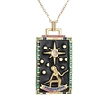 Collier carte de tarot dorée avec pendentif soleil et gravures d'étoiles en zircon - L'Étoile (Noir)