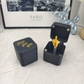 Zwarte 3D-geprinte grapcadeaudoos met gouden middelvingergebaar en verrassingseffect - 3D-geprinte grapdoos / Zwart/Goud