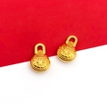 Traditionelle chinesische Gold-Glücksbeutel-Anhänger mit feiner floralen Reliefstruktur - 1 Stk. Chinesischer Stil Neujahr Tunjinshou Sohn Anhänger-9x13mm