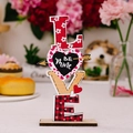 Valentinstag LOVE Holzaufsteller mit rotem Herz und BE MINE Aufdruck - Love Stil