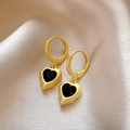 Vergoldete Creolen mit schwarzem Herzanhänger auf beigefarbenem Seidenhintergrund - 11# Stil-Gold Schwarz Herz (Echt Vergoldet)