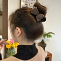 Dark brown knitted bow claw clip for elegant bun hairstyles in autumn and winter - Dark Coffee
