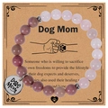 Détail des perles en pierre zébrée rose et pendentif Dog Mom sur bracelet pour animaux - Quartz Rose et Rhodonite