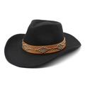 Detalle de sombrero vaquero de fieltro negro con banda de cuero y tachuelas plata - M (56-58cm) / Negro