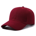 Vista dettagliata del tessuto twill bordeaux su un classico cappellino da baseball a 6 pannelli - Borgogna