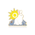 Broche de conejo esmaltado con sol amarillo y nube azul sobre base de metal dorado - Conejo del sol