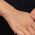 Bracciale a catena con anello in oro e zircone rotondo decorativo per donne e ragazze - Oro con 1 trapano