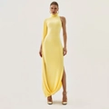 Dettaglio dell'abito asimmetrico giallo chiaro con collo alto e spacco laterale - S / Giallo