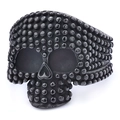 Makro-Detail des Punk-Totenkopfrings mit schwarzen Perlen und antikem Edelstahl-Finish - US 7 / Schwarzer Totenkopf (27107)