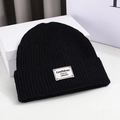 Klassieke zwarte gebreide muts met Engelse alfabetpatch voor dames in de winter - 56-58cm / Zwart