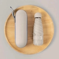 Compacte beige capsule-paraplu met bijpassende harde koffer voor UV-bescherming - 6-Rib Mini Vinyl Verdikt + Capsulebox / Sycamore Beige