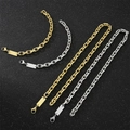 Detail of stainless steel curb chains in gold and silver with lobster clasps and tags - Bracelet / Beveled 8mm / Silver
