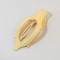 Fermaglio per capelli ovale giallo a foglia con design vuoto su sfondo grigio - Giallo Limone Opaco