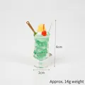 Portachiavi mini tè alla frutta verde con ciliegia e cannuccia, altezza 6cm, peso 14g - Verde