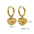 Pendientes de corazón dorados de 14K con estrella calada y dijes de 12 mm de alto - Corazón con Grabado de Estrella / Dorado