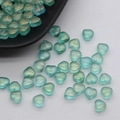 Perles en verre tchèque 6mm en forme de cœur, bleu-vert translucide avec paillettes d'or - 6mm / Vert Lierre