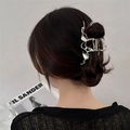 Silver liquid metal style hair claw clip for women featuring a sleek organic flowing design - Liquid Organic Streamline Style / Medium / Silver