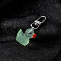 Grazioso portachiavi a forma di anatra in resina verde trasparente con moschettone - verde chiaro