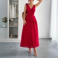 Elegante abito lungo rosso senza maniche con scollo a V profondo e vita a pieghe - S / Rosso