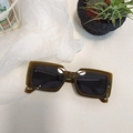 Retro dark green rectangular sunglasses with grey lenses and a vintage acetate frame - Green 14
