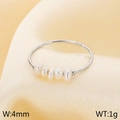 Bague fine en acier titane argenté ornée de cinq perles d'eau douce blanches - Taille 5 / Bague / Couleur Acier