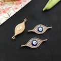 Goldene Evil Eye Verbinder mit blauer Mitte und Strasssteinen für DIY Schmuckherstellung - KC Gold - Böser Blick Streifenverbinder - 23x9mm