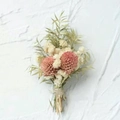 Forest-style preserved flower boutonniere with pink blossoms and natural jute twine - Forest Flower 1 (Pink Ball Flower)