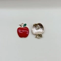 Pendentif pomme en émail rouge avec feuille verte et bordure dorée pour bijoux - 1.2cm*1.5cm / Pomme Rouge