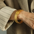 Vintage gold plated stainless steel textured flexible bracelet with rectangular magnetic clasp - Gold (SZ05) / Inner Circumference 20cm
