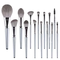 Set professionnel de 14 pinceaux de maquillage avec poils gris doux et manches argentés élégants - Set de 14 Pinceaux de Maquillage de Base