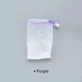 Rete schiumogena a doppio strato per sapone con coulisse viola e chiusura sicura - Viola