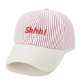 Dettaglio cappello da baseball a righe rosse con ricamo 3D Shhh! e visiera beige - M (56-58cm) / Rosso