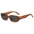 Trendy cat-eye sunglasses in leopard tortoise shell print with dark lenses - Leopard Grey Lens