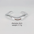 Moderne onregelmatige zilveren gegolfde manchetarmband voor dames, 8cm diameter, 17,7g - Spiegel Onregelmatige Stijl (B) / Zilver