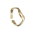 Detailansicht des unregelmäßigen Wellenmusters und der goldenen Oberfläche des Rings - Einstellbar Offen / Gold