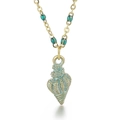 Collana in acciaio al titanio con ciondolo a conchiglia color teal e perline su bianco - verde scuro