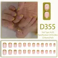 Dettaglio delle unghie finte D355 stile francese verde smeraldo con accenti oro - Stile Disco Di Metallo Bordo Verde Rosa Nude (D355)