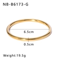 Detail view of 18k gold plated hollow bangle with 6.5cm diameter and 0.5cm thickness - Gold-Medium Style (NB-B6173-G-5m)