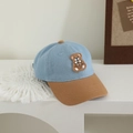 Detalle del bordado de oso y la tela de sarga bicolor en la gorra de béisbol para niños - 52-54cm (3-8 Años) / Azul claro