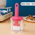 Rode nylon olieborstel met transparante opbergpot voor keuken, koken en bakken - Nylon Roze (Met Fles)